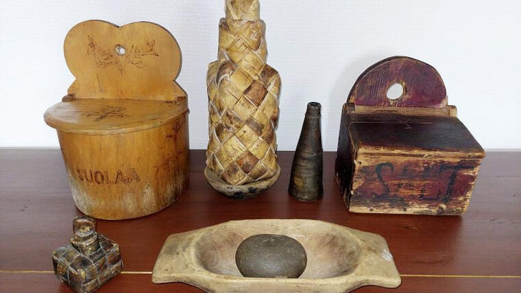 Suolapullot ja -huhmare