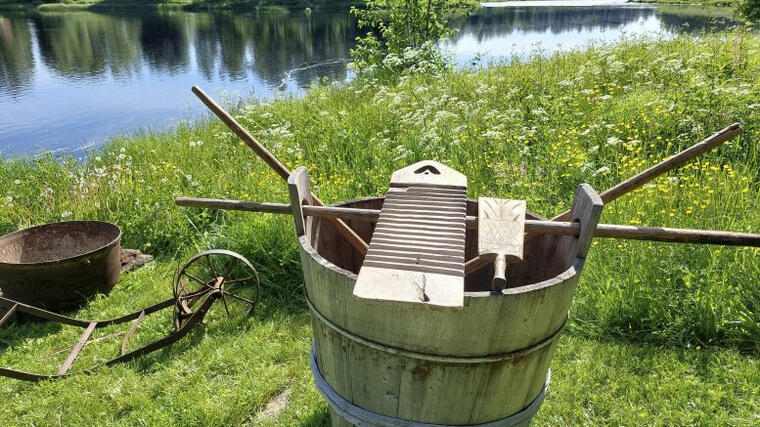 Pesukurikka ja pyykkilauta